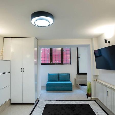 Studio With Courtyard Just Steps Away Vitosha Str Sofia Eksteriør billede