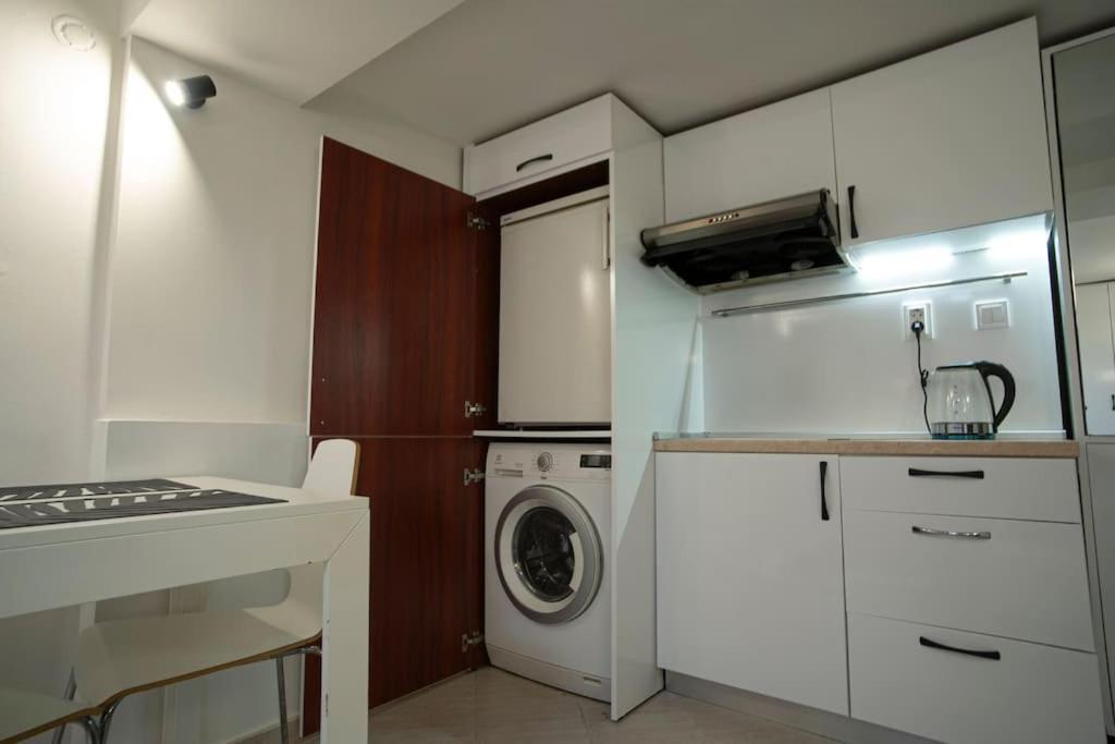 Studio With Courtyard Just Steps Away Vitosha Str Sofia Eksteriør billede